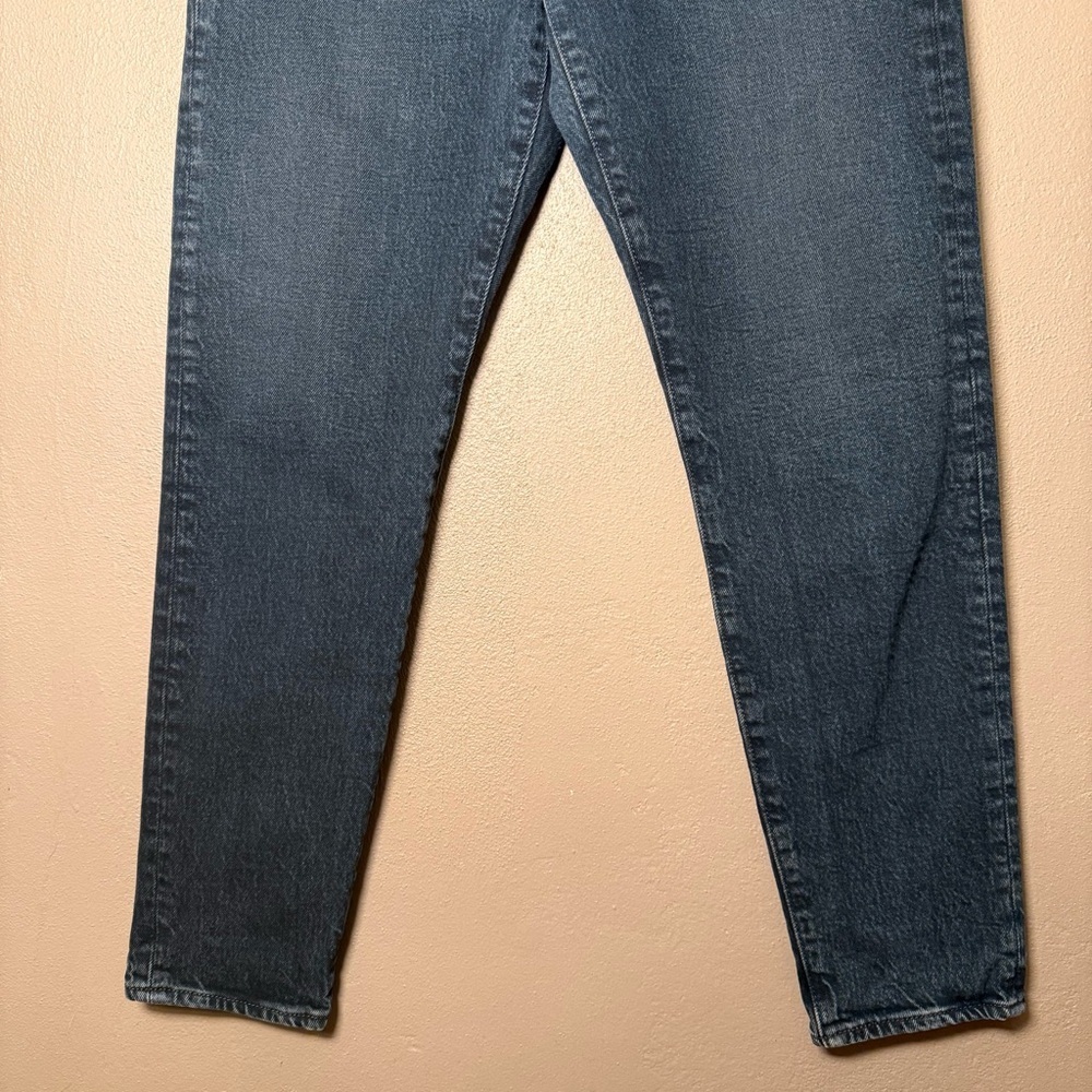 Levi's Wedgie Straight Leg Jeans in Leisure Time Tonight Size 27 Classic Denim - Picture 7 of 16